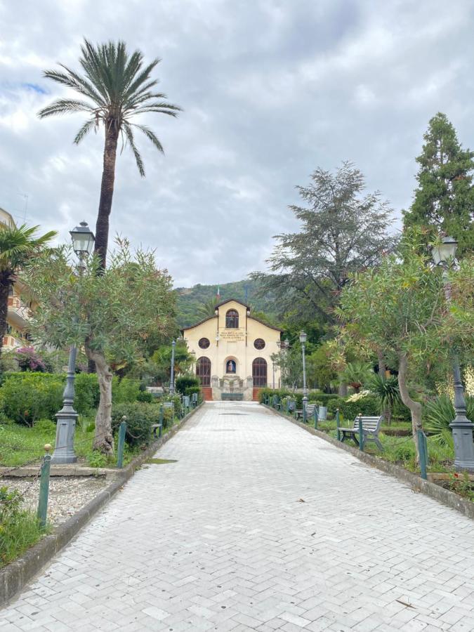 "The Gole Of Alcantara Living In The Dream'S Room" Graniti Eksteriør bilde